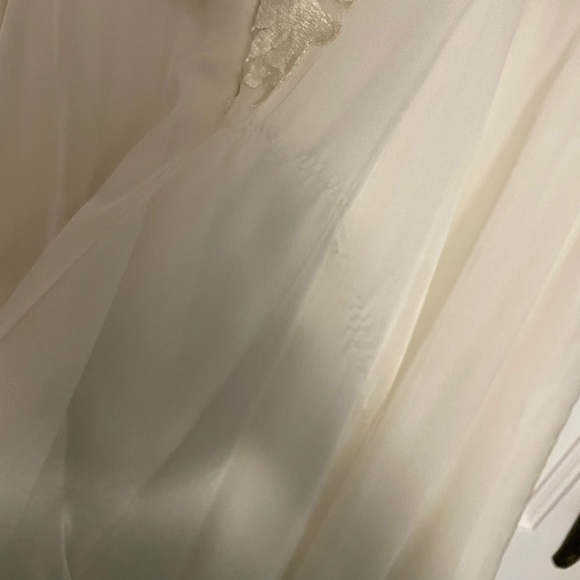 Brand New Ivory Macduggal Wedding Dress (size 4) - Picture 10 of 10